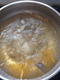 简洁版清炖鱼汤做法图解5)