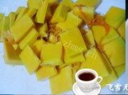 美味的南瓜牛奶浓汤做法图解1)