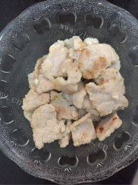 家常菜蒜苔炒肉片做法图解9)