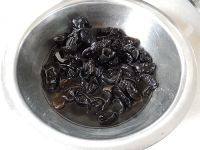 色味俱佳的炝炒野生木耳做法图解2)