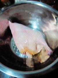 香喷喷的脆皮烤鸭做法图解1)