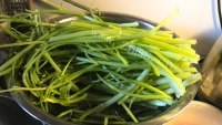 营养丰富的芹菜猪肉饺子做法图解1)