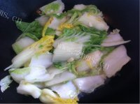 家常菜素炒大白菜做法图解5)