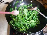 家常菜蒜香菠菜做法图解6)