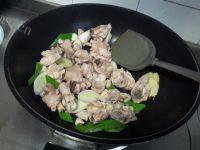 #健康食谱#土豆炖鸡腿做法图解7)