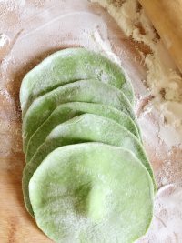 色味俱佳的菠菜饺子做法图解13)