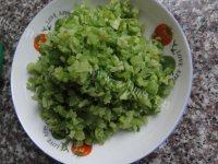 唇齿留香的芹菜猪肉水饺做法图解6)