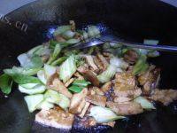 色味俱全的油菜炒豆腐做法图解9)
