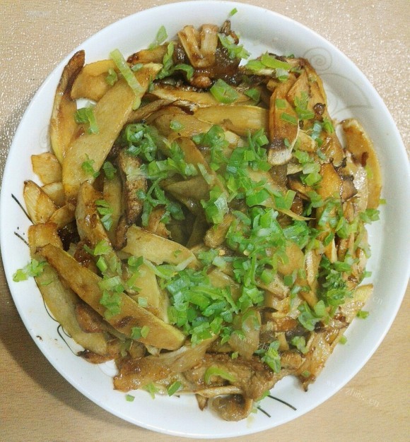 独特的油焖茭白
