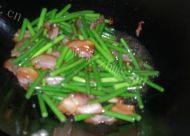 独特的蒜苔炒腊肉