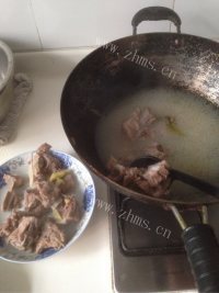 家常菜糖醋小排做法图解4)