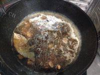 味道十足的红烧牛肉面做法图解6)