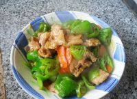 家常菜尖椒小炒肉