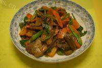 家常菜蒜苗炒肉片