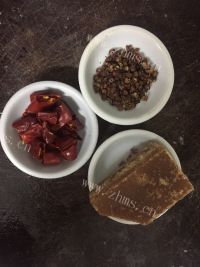 麻辣鹌鹑焖五花腩做法图解3)