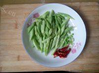 家常菜肉末四季豆做法图解2)