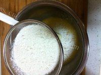 色味俱佳的燕麦饼干做法图解3)