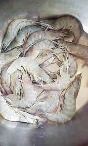 美味的番茄焖虾做法图解1)