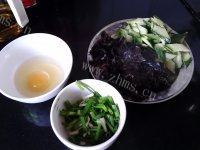 家常菜木耳黄瓜炒鸡蛋做法图解1)