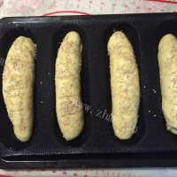美味的热狗面包做法图解15)