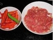 美味的杭椒耗油牛柳做法图解1)
