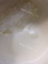 健康无油低卡酸奶蛋糕做法图解4)