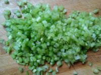 好吃的芹菜火腿蛋包饭做法图解1)