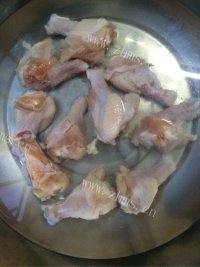 美味的香酥鸡翅根做法图解1)