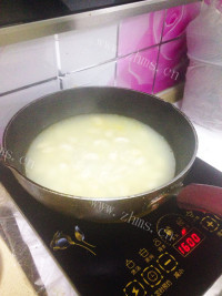 色彩丰富的茄汁白芸豆 美味大白做法图解4)