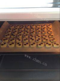 自制双色小棋格饼干做法图解23)