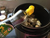好吃的茶香栗子鸡做法图解2)