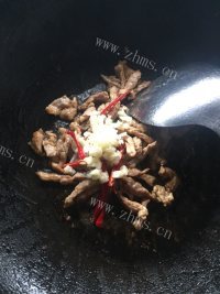 美味的豆角肉丝焖面做法图解5)