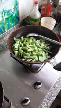 家常芸豆炒肉做法图解3)