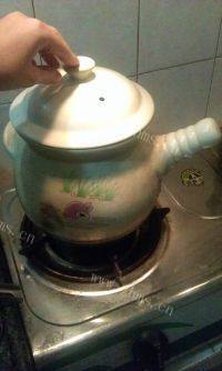 美味的苹果雪梨瘦肉汤做法图解7)