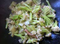 家常菜有机菜花炒肉