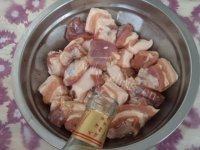 家常菜蜜汁红烧肉做法图解4)