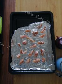 美味黑椒鸡腿蘑菇披萨做法图解3)