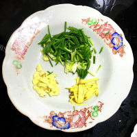 鸡蛋炒粉条做法图解5)