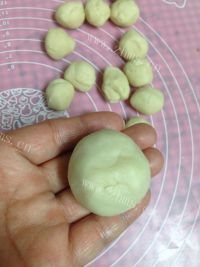 自制绿豆饼做法图解5)
