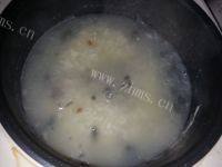 超级简单的皮蛋瘦肉粥做法图解3)