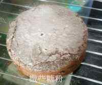 好吃的巧克力熔岩蛋糕做法图解7)