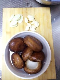 特下饭的香菇油菜做法图解2)