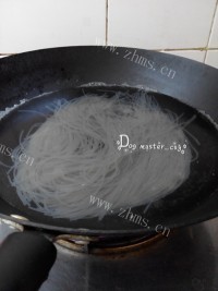 美味的海带烧粉丝做法图解4)
