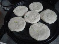 外婆教我做葱油饼做法图解9)