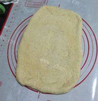 DIY好吃的椰蓉面包做法图解4)