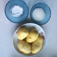 香甜的奇台糖洋芋做法图解1)