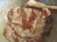 简单的炸酥肉做法图解5)