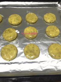 自制核桃小酥饼做法图解7)
