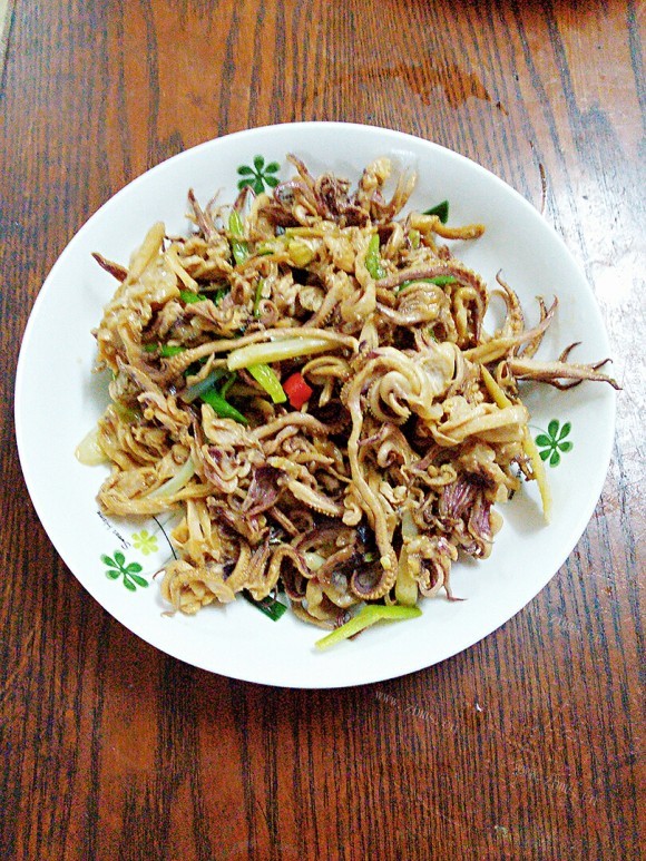 香喷喷的爆炒鱿鱼须