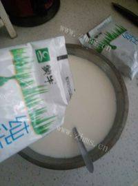 自制酸奶做法图解1)